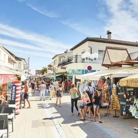 House With Terraceparking 300m From The 別荘 *