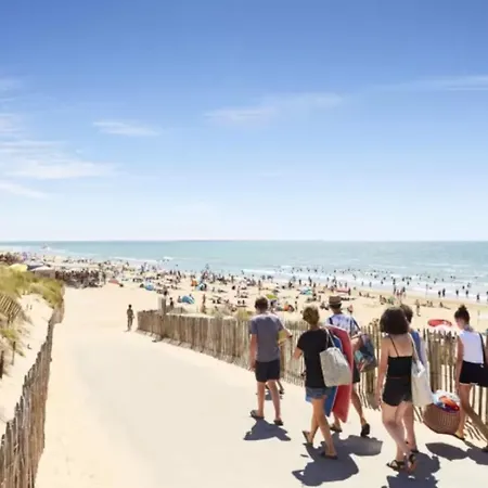 House With Terraceparking 300m From The 別荘 *